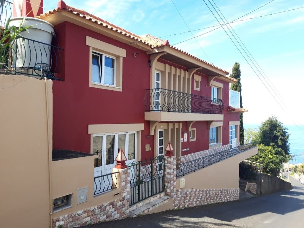 Villa Tomito facade